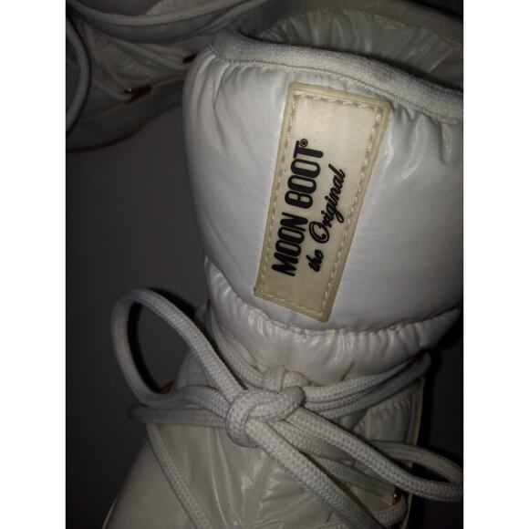 Women's The Original Moon Boot White With Rose Gold Tone Hardware Size 7 1/2 - Picture 7 of 11